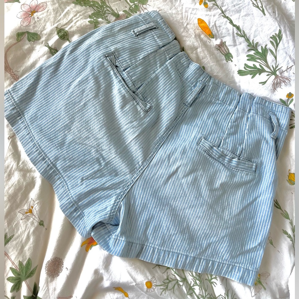 American Eagle Striped Shorts with Belt, Size 6